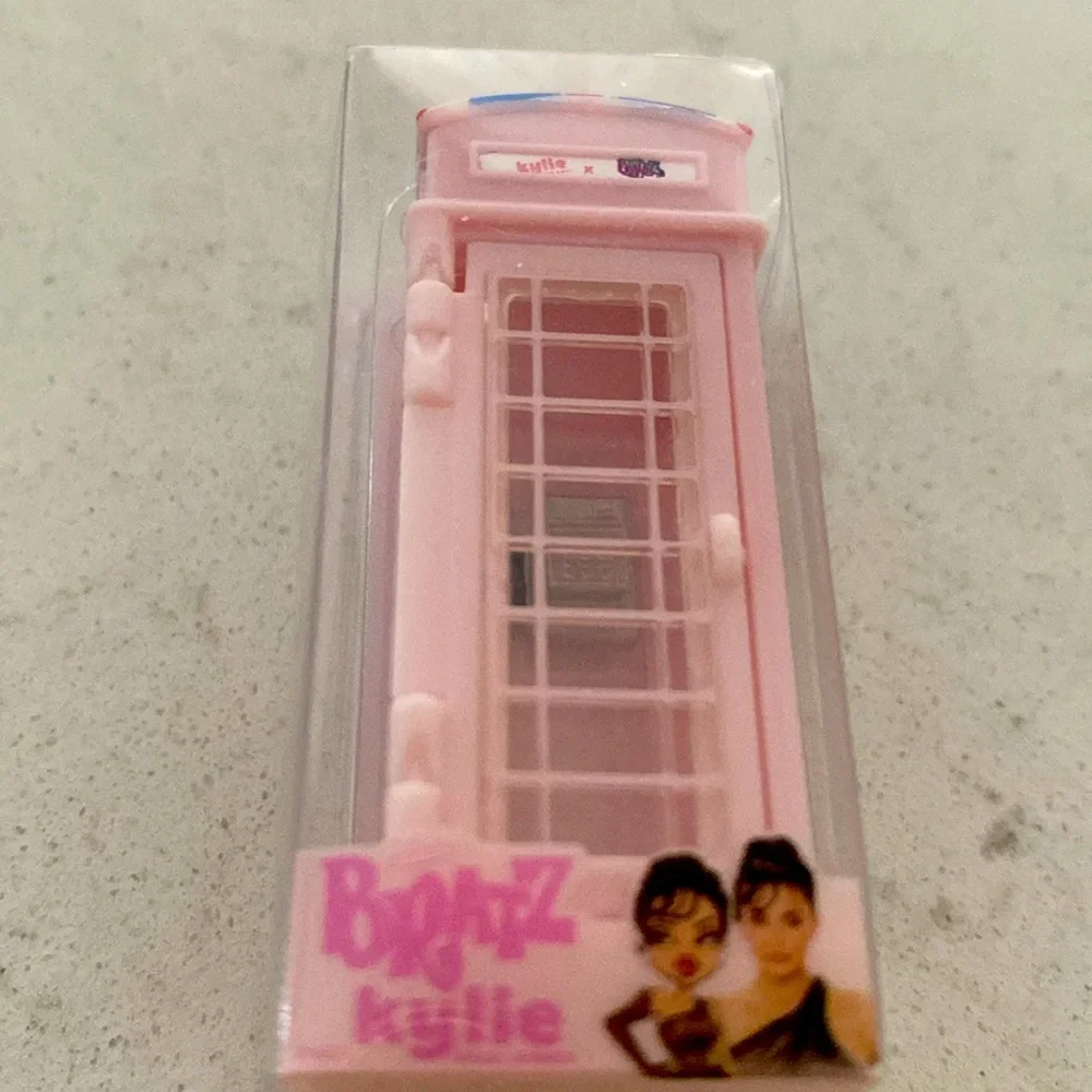 Pink Phone‎ Booth Cell Phone Holder